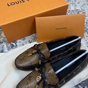 Louis Vuitton Leather Gloria Loafers - Size